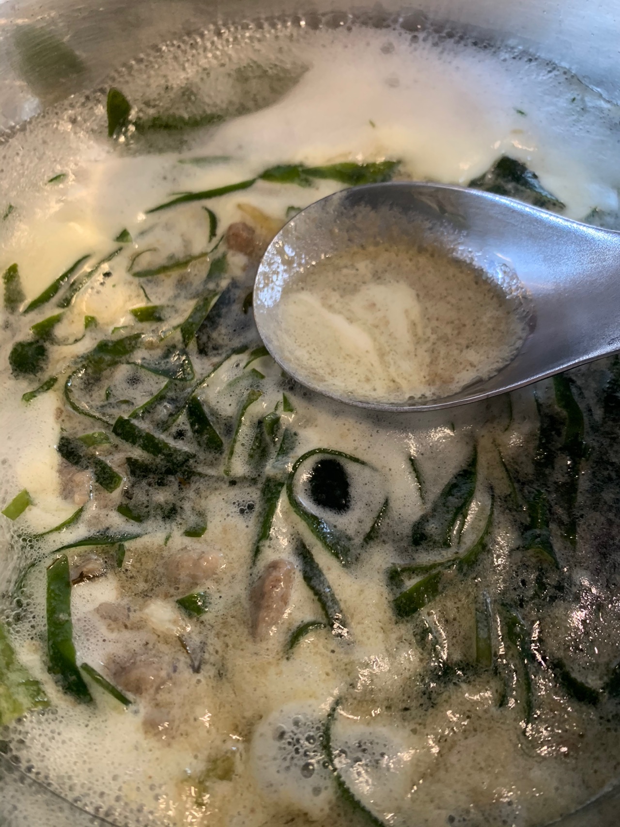 海带丝牛肉汤