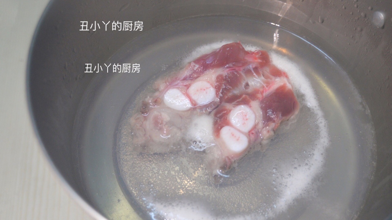 海底椰无花果排骨汤