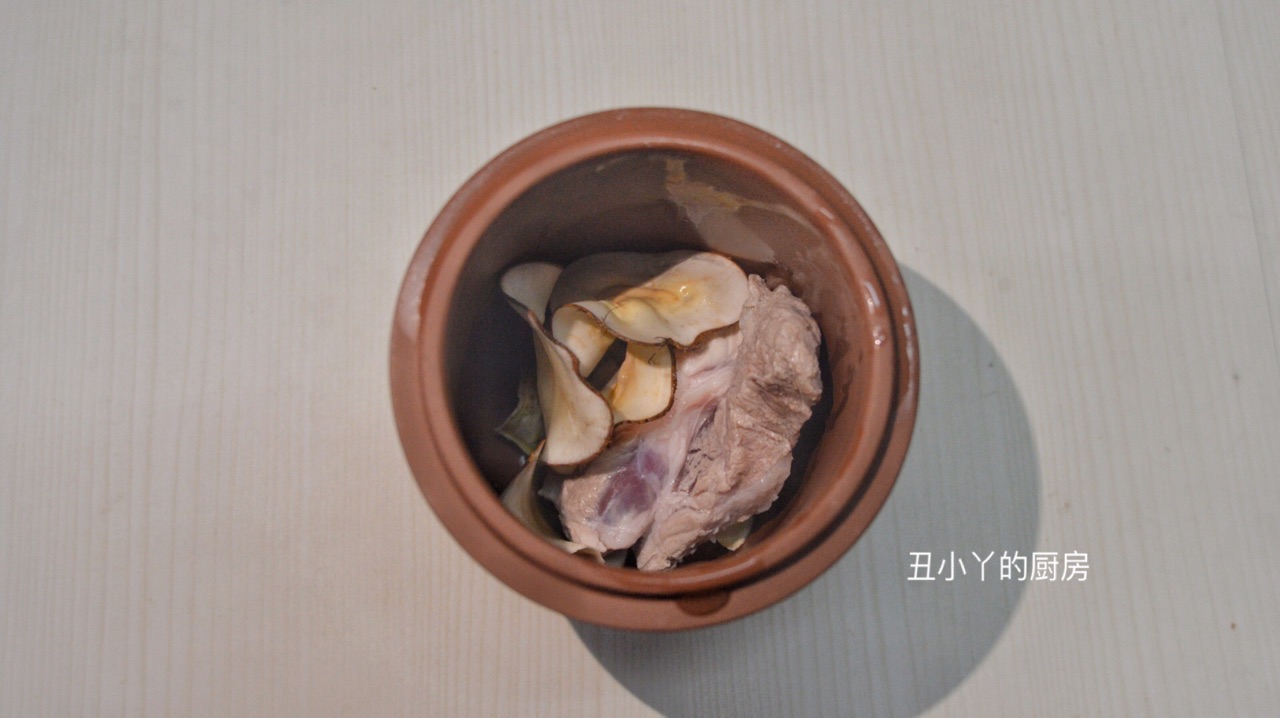 海底椰无花果排骨汤