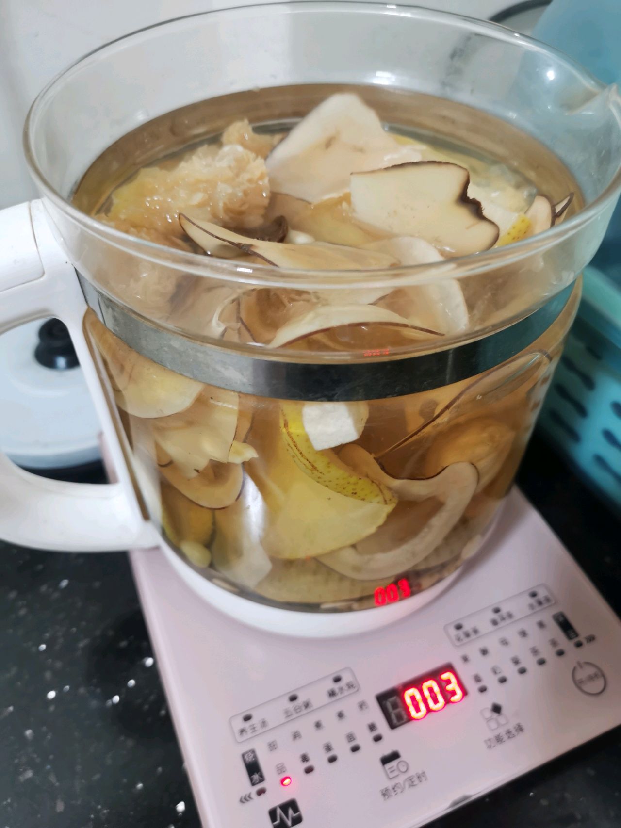 海底椰无花果雪梨水