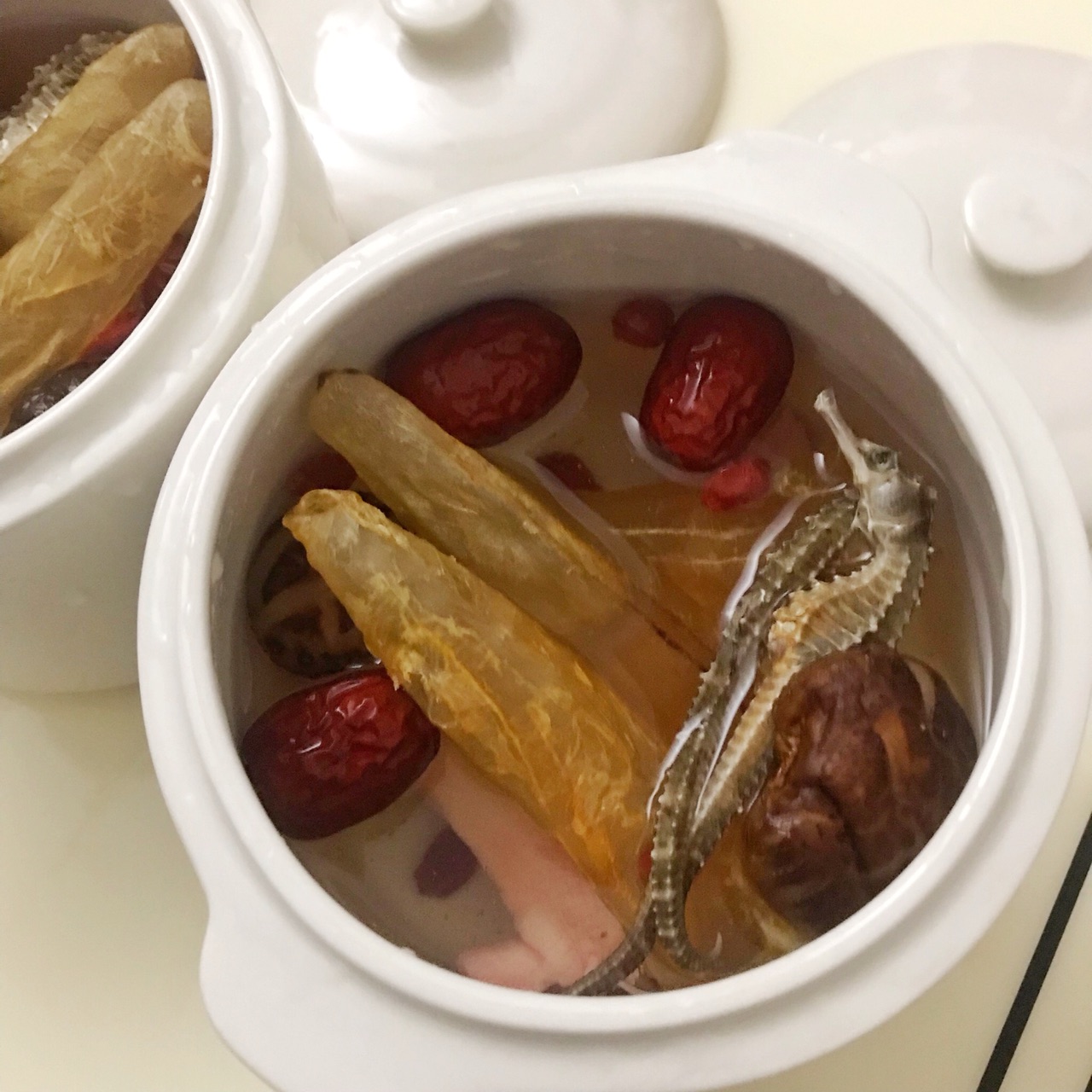 海马鱼胶炖汤