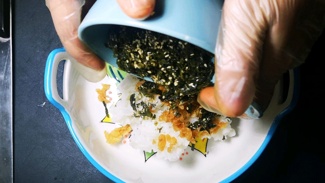 海苔鱼籽拌饭