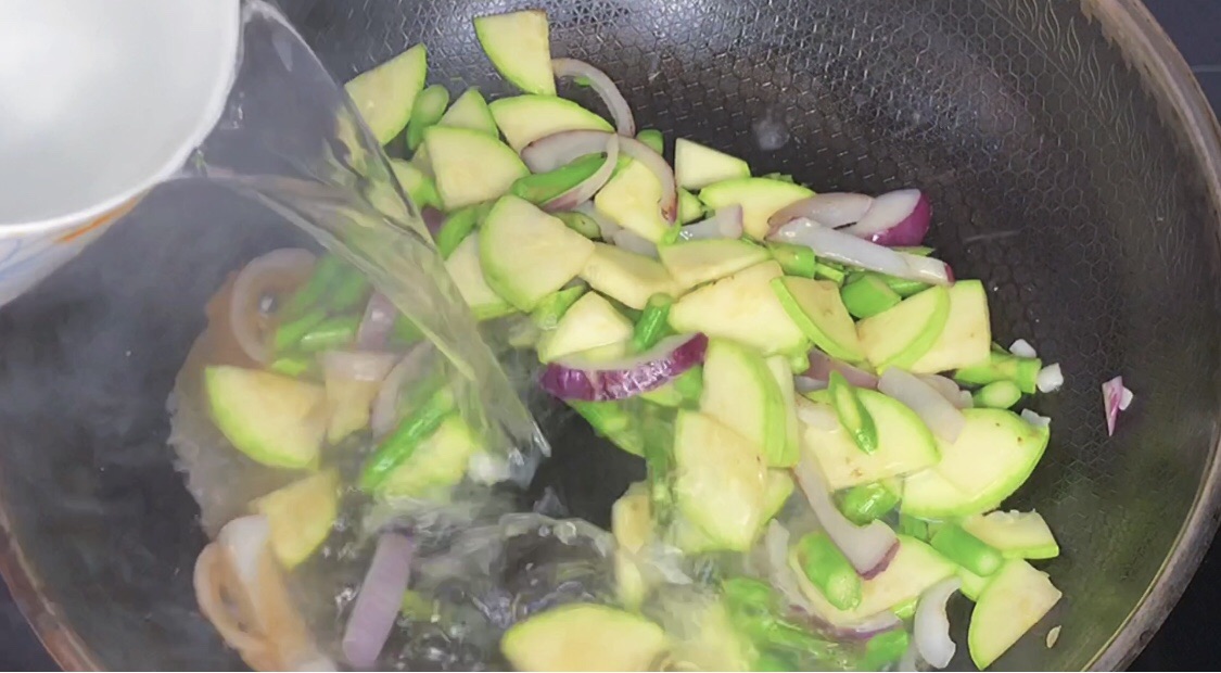 海鲜豆腐辣酱汤