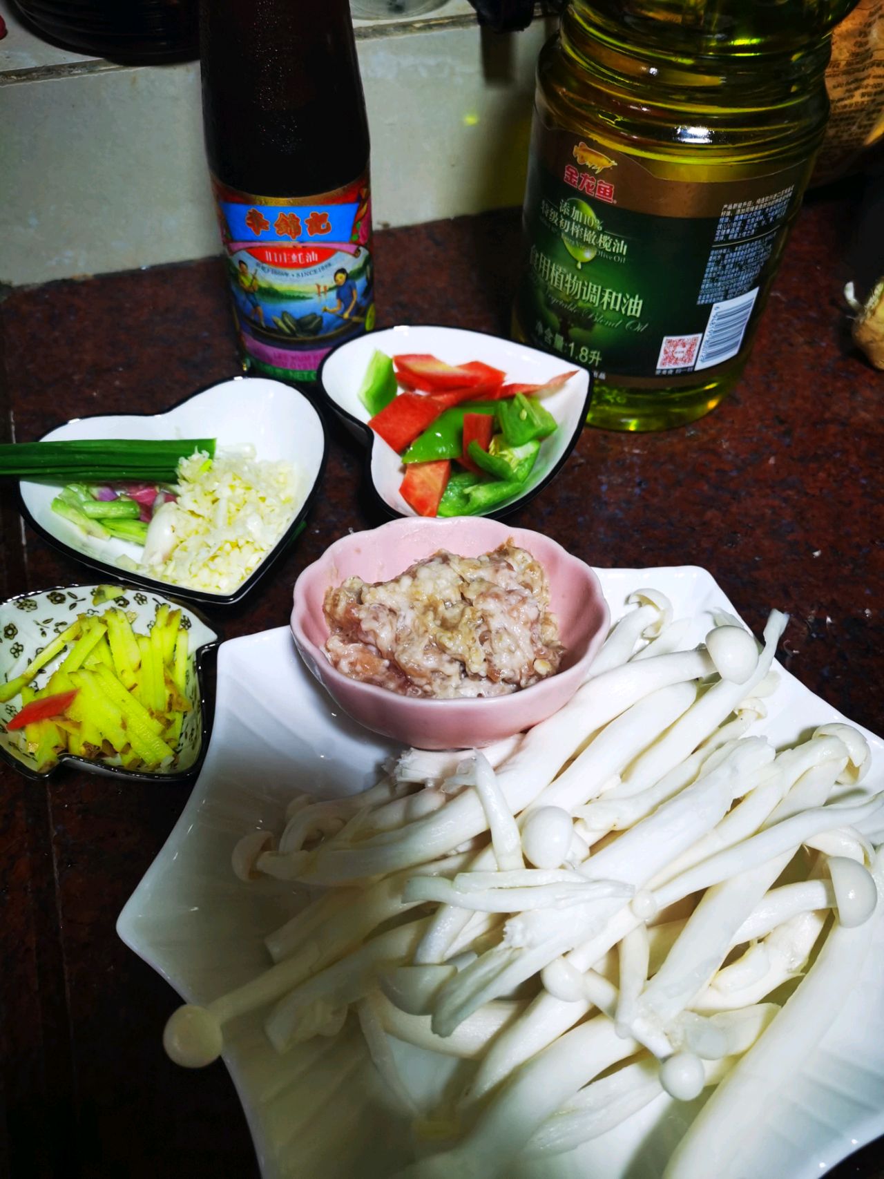 海鲜菇炒肉片