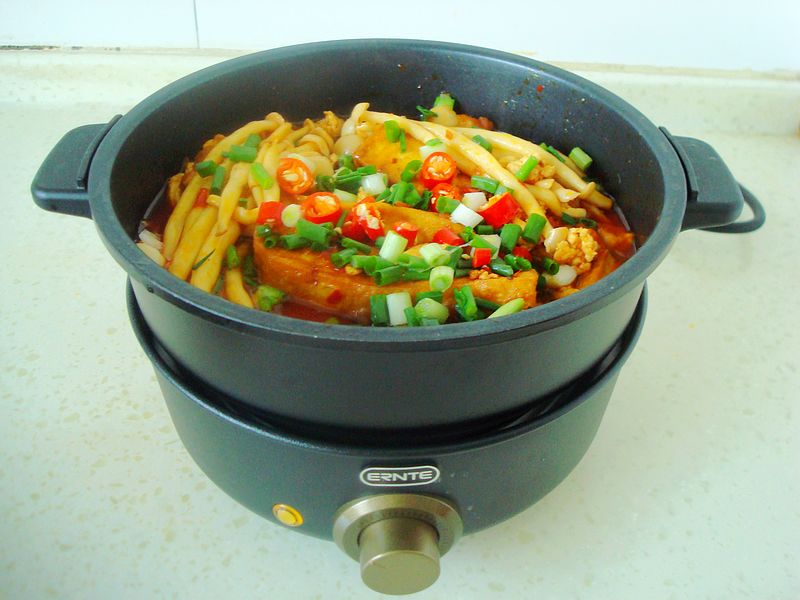 海鲜菇豆腐煲