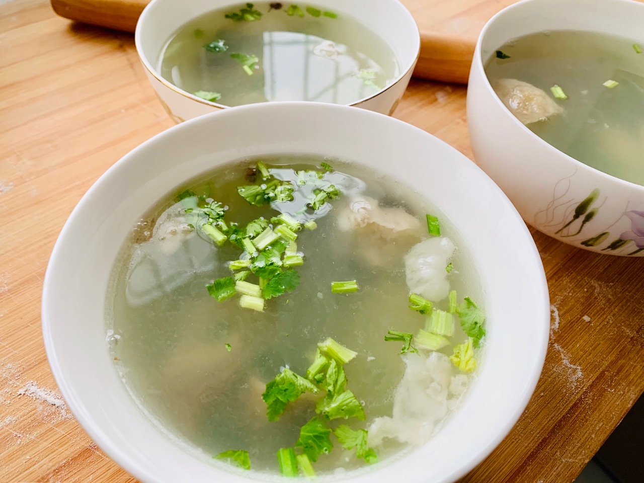 寒冷冬日，来碗羊杂汤暖暖胃