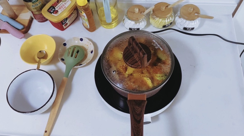 韩式泡菜饺子汤 辣辣暖暖的