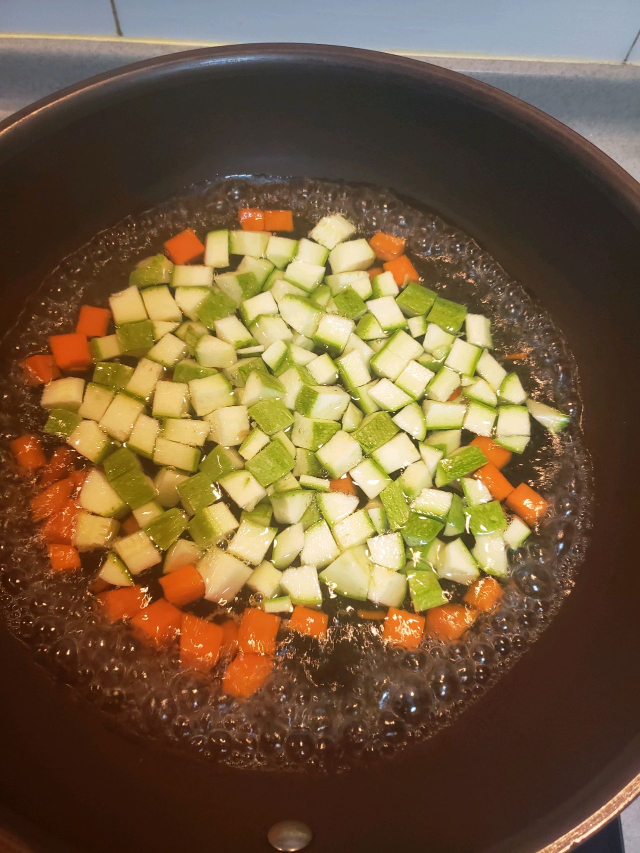 好吃不长肉的蚝油西葫芦鸡丁