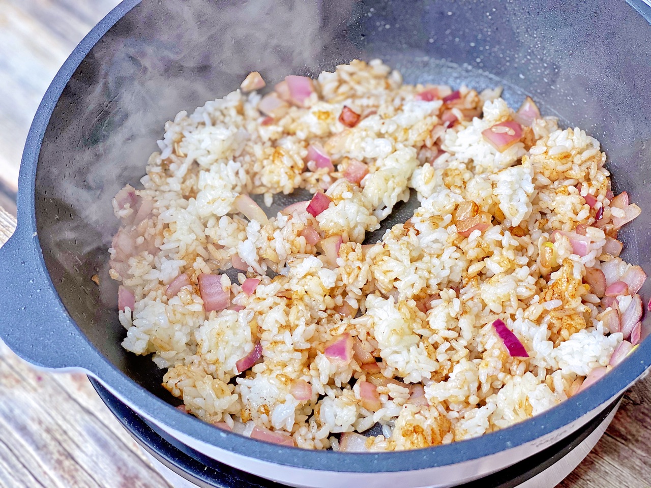 好吃到哭的芝士牛排泡菜饭