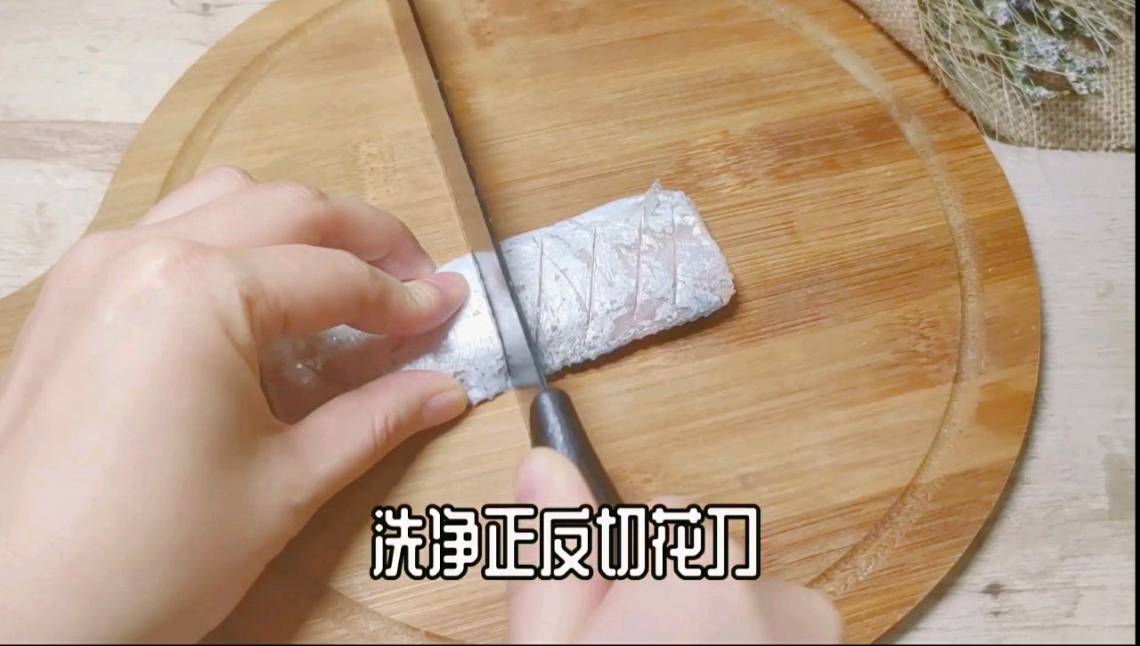 好吃到舔盘的剁椒带鱼