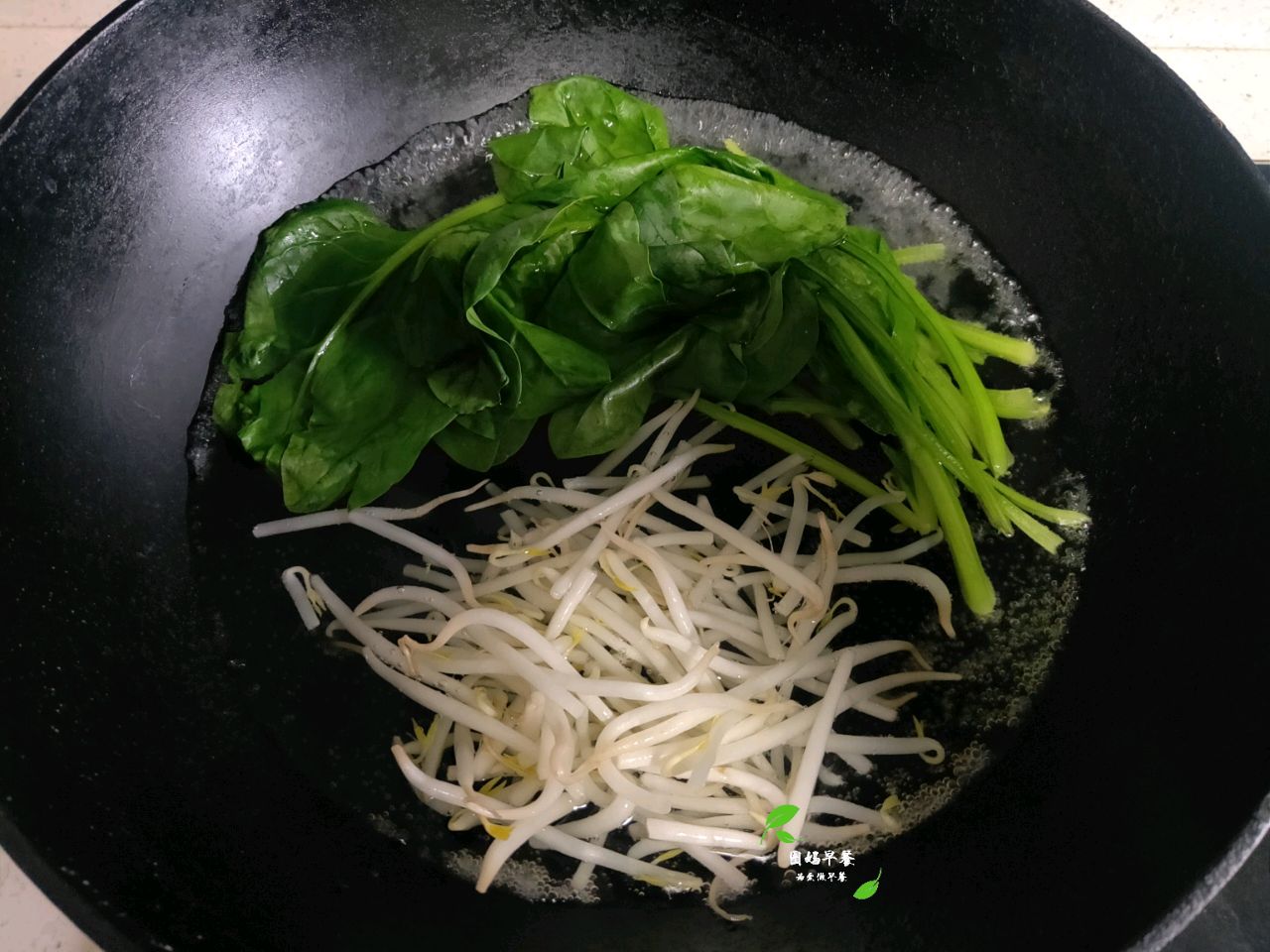好吃到舔盘的韩式拌面～