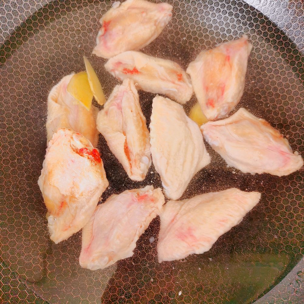 好吃到添手的蒜香鸡翅