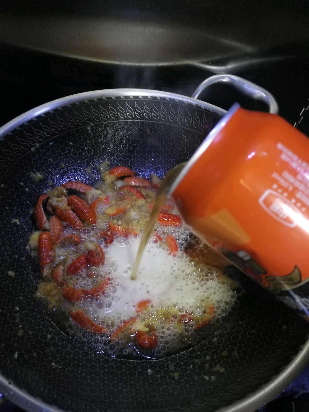 好吃到舔手指头的蒜蓉龙虾尾