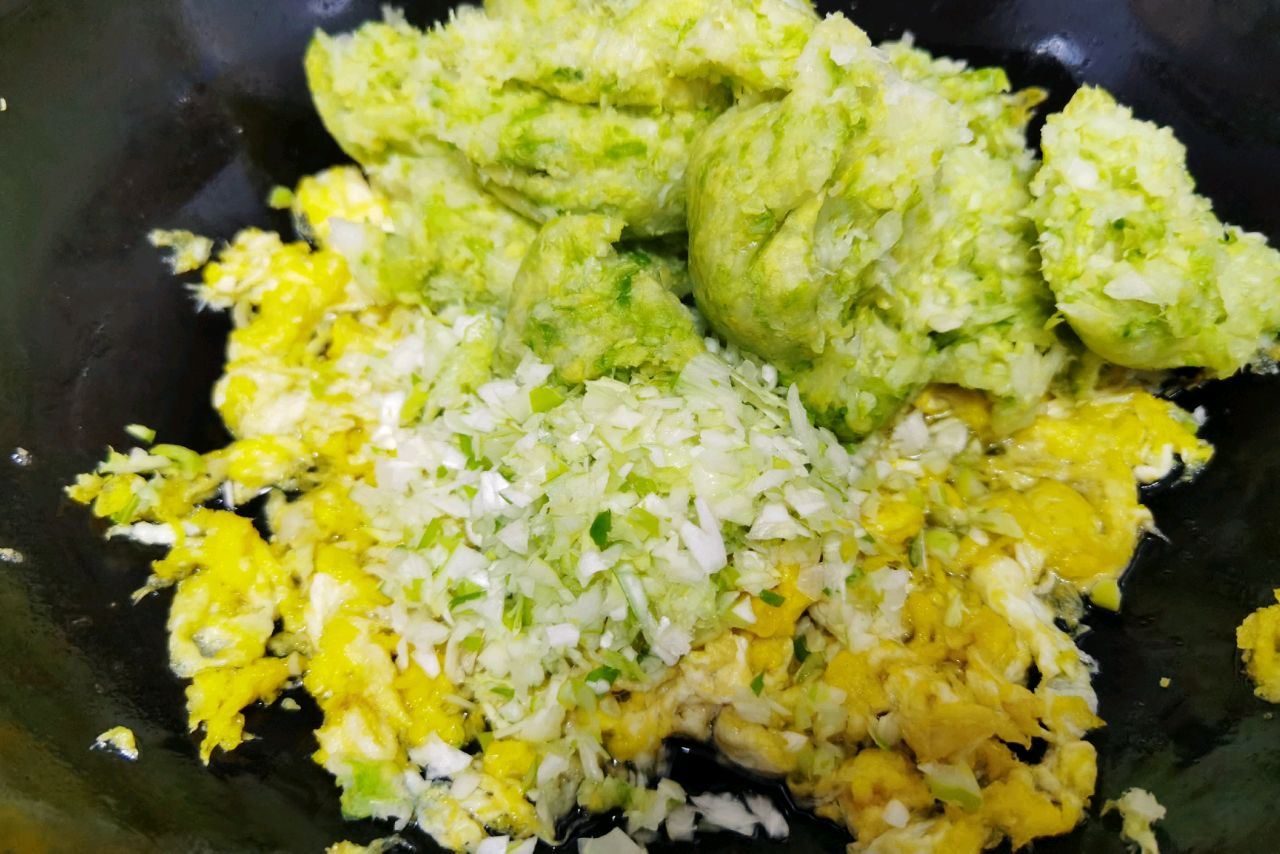 好吃的白菜鸡蛋素馅儿包子