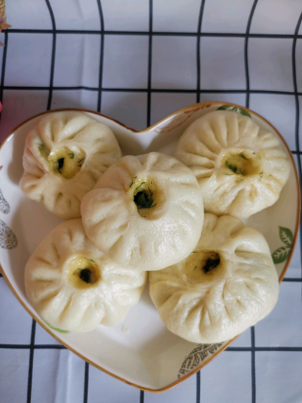 好吃茴香包子