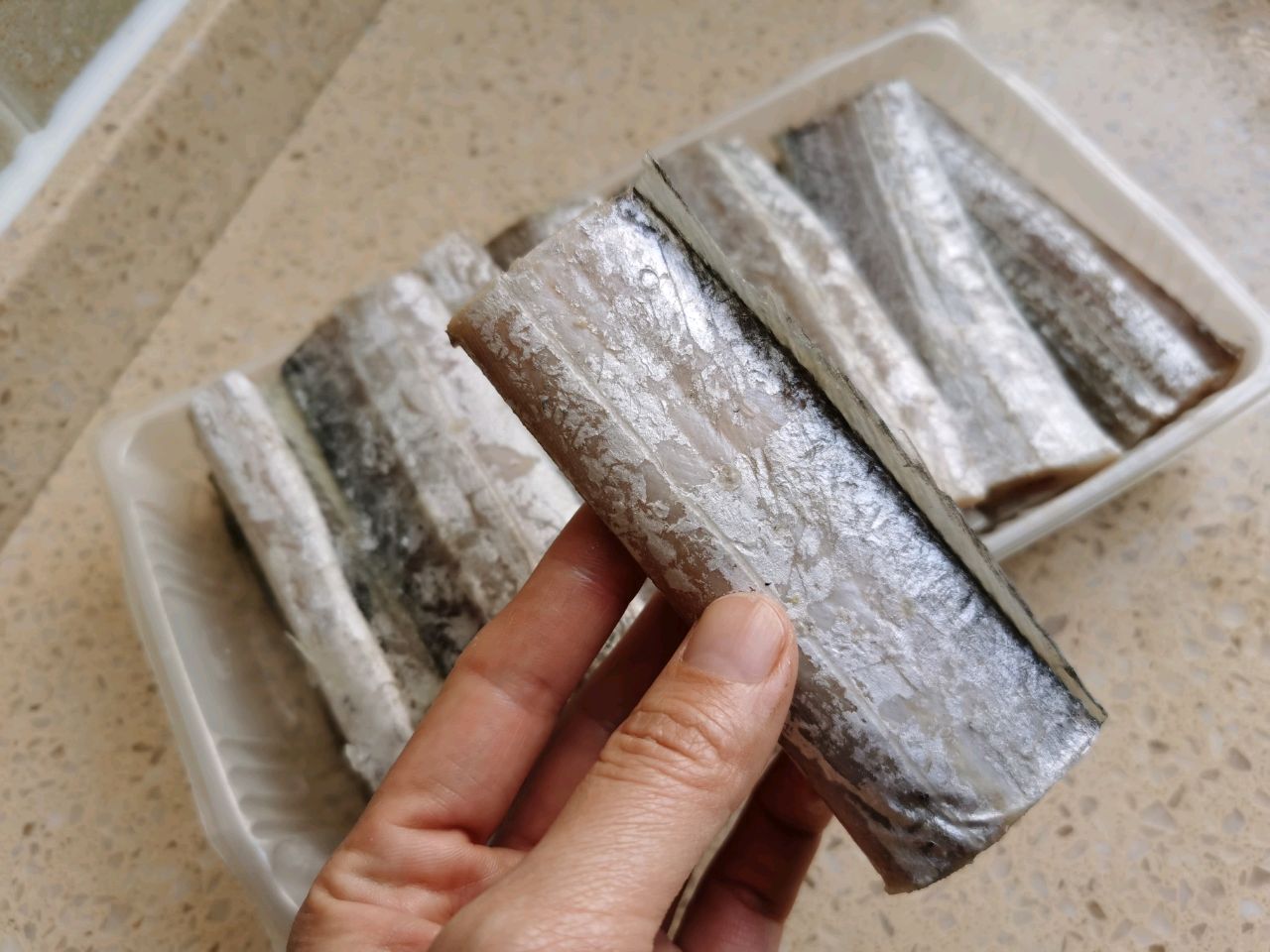 好吃停不下嘴的酥香带鱼