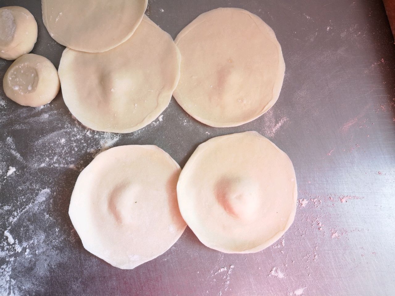 好吃又好看的茴香肉蒸饺