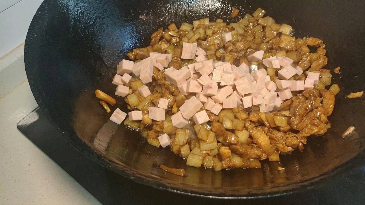 好多肉肉焖米饭