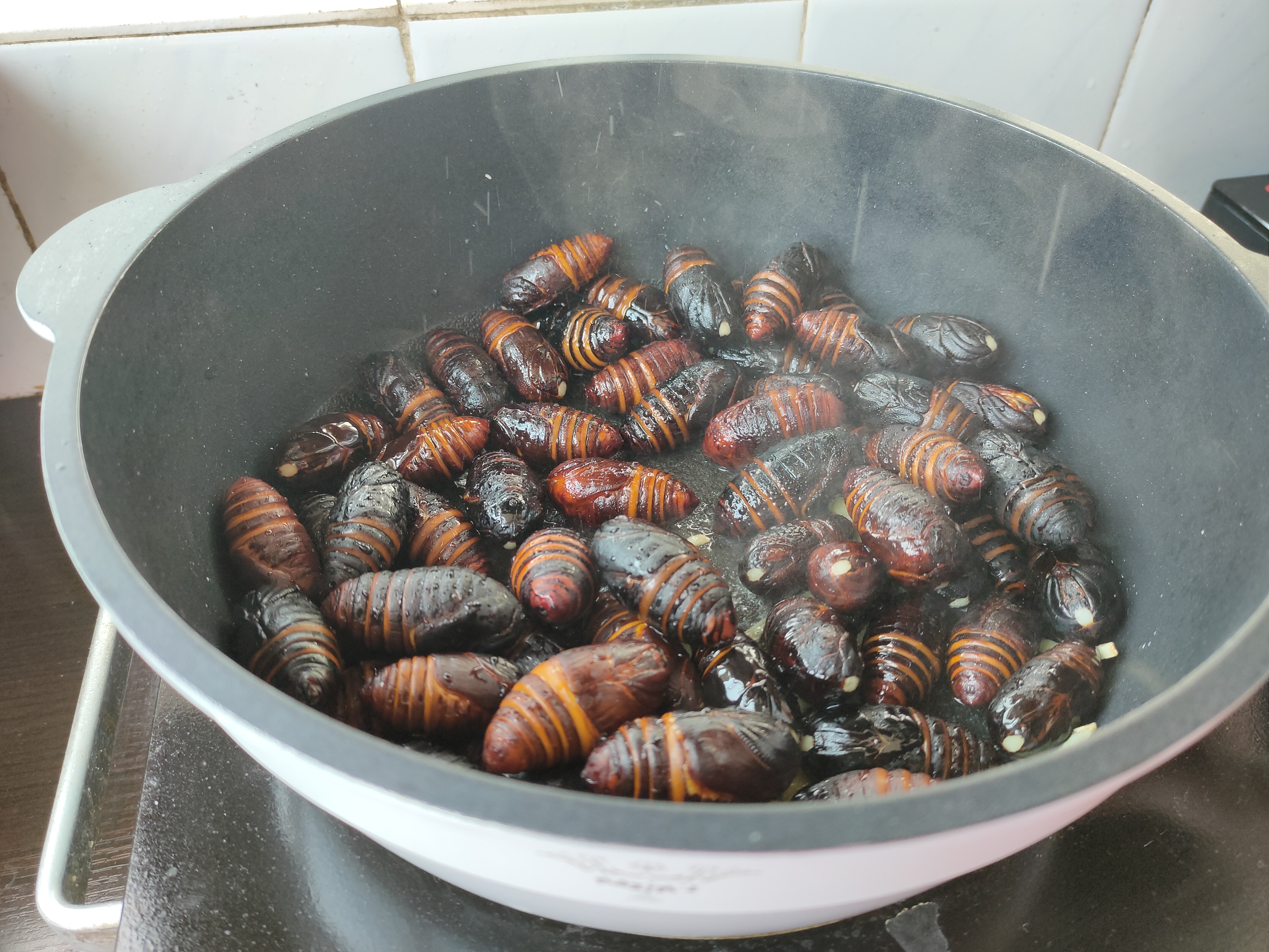 蚝油蚕蛹