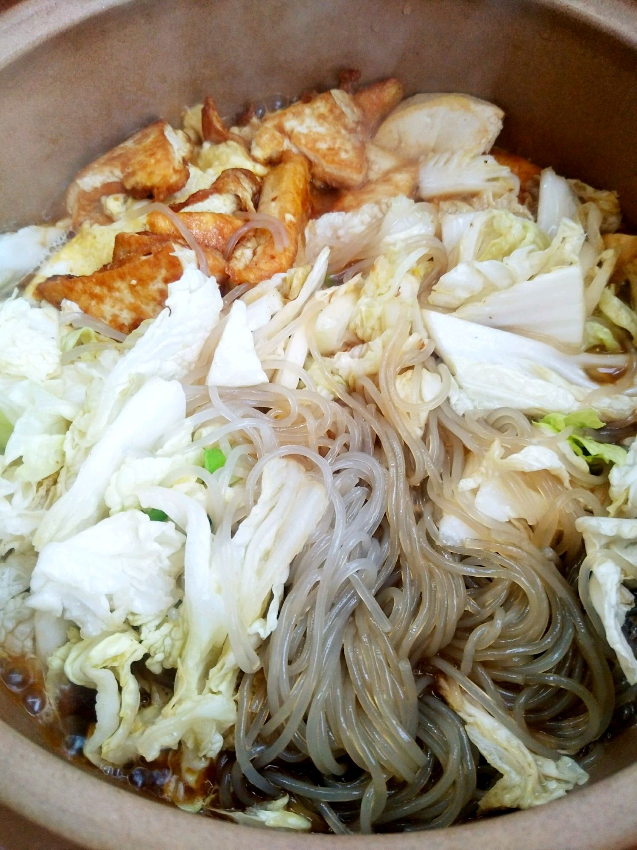 ，蚝油粉丝白菜豆腐煲