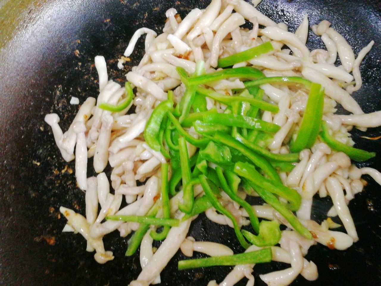 蚝油海鲜菇炒鸡丝