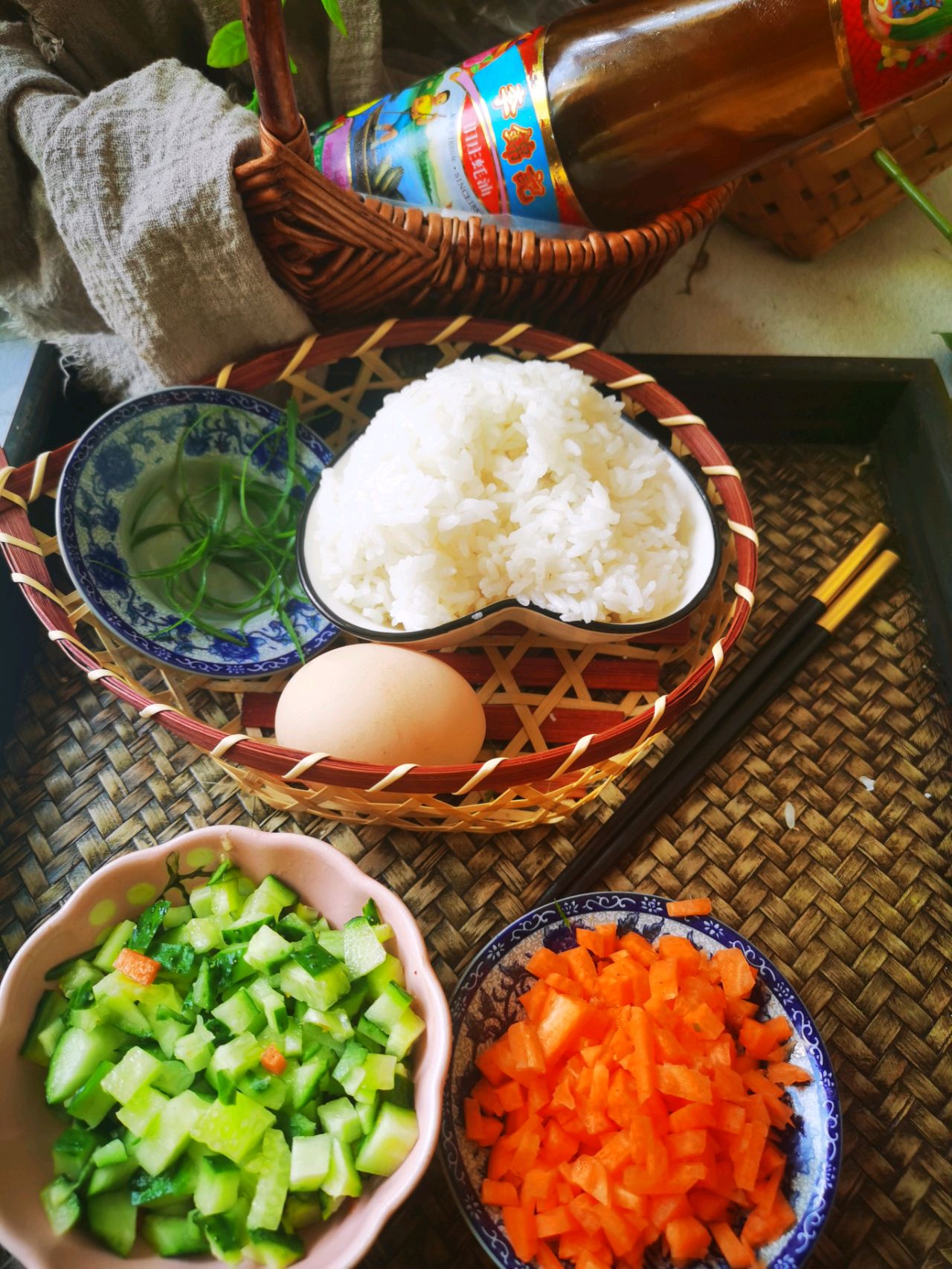 蚝油鸡蛋鲜蔬炒饭。