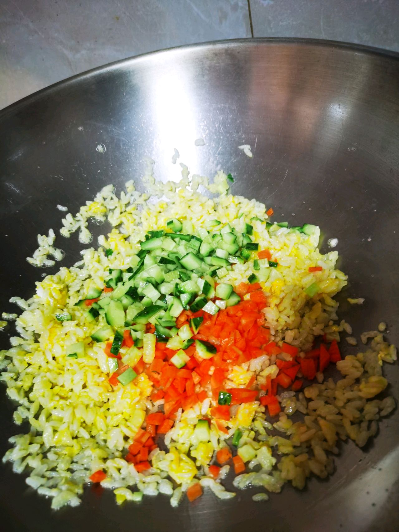 蚝油鸡蛋鲜蔬炒饭。