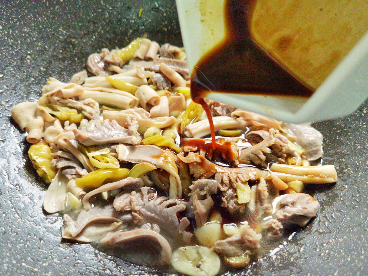 蚝油辣炒鸭杂