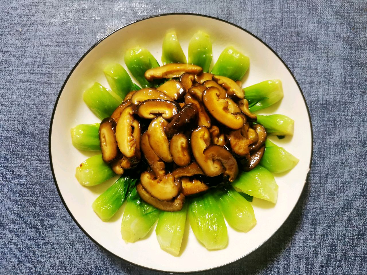 耗油青菜香菇