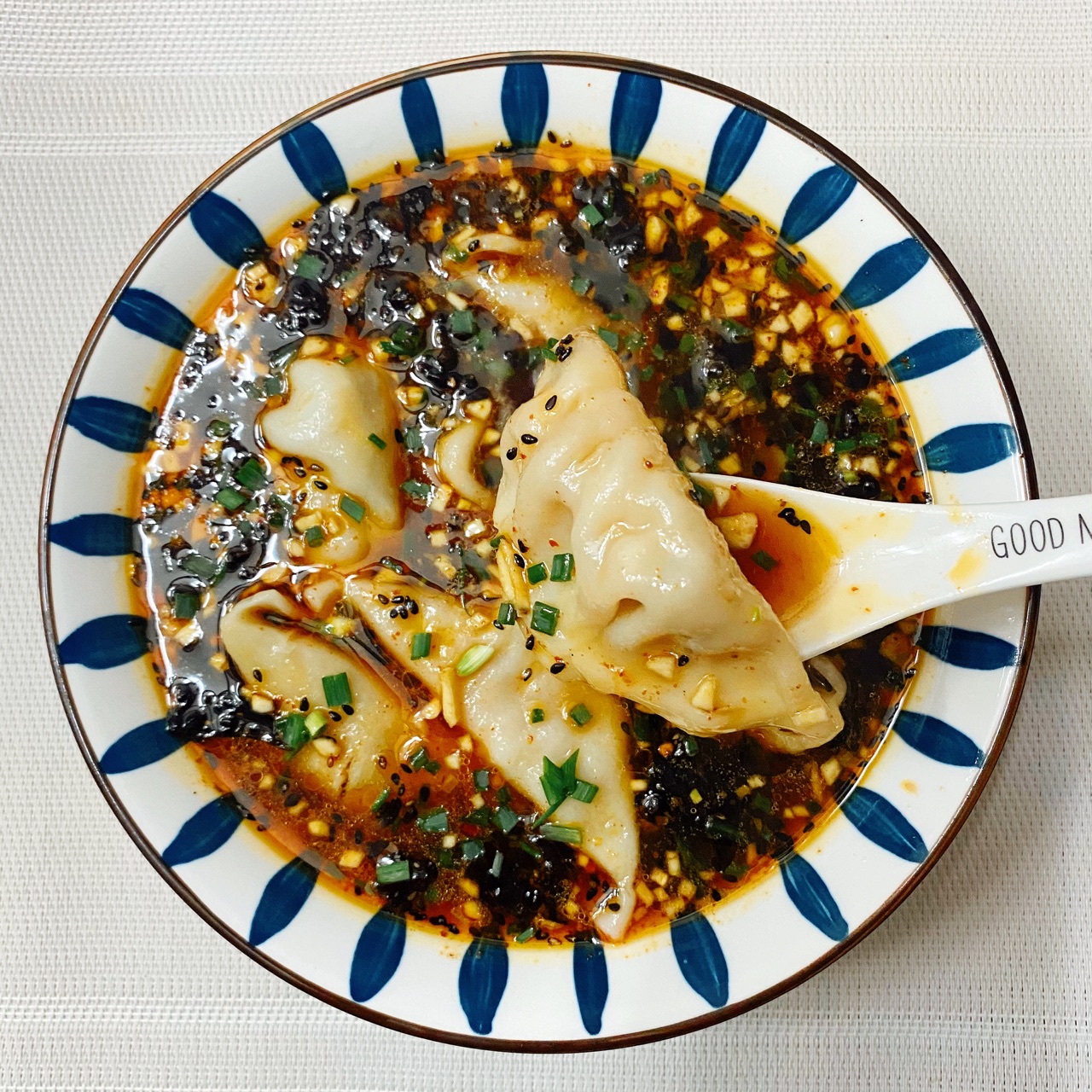 蚝油酸汤饺子
