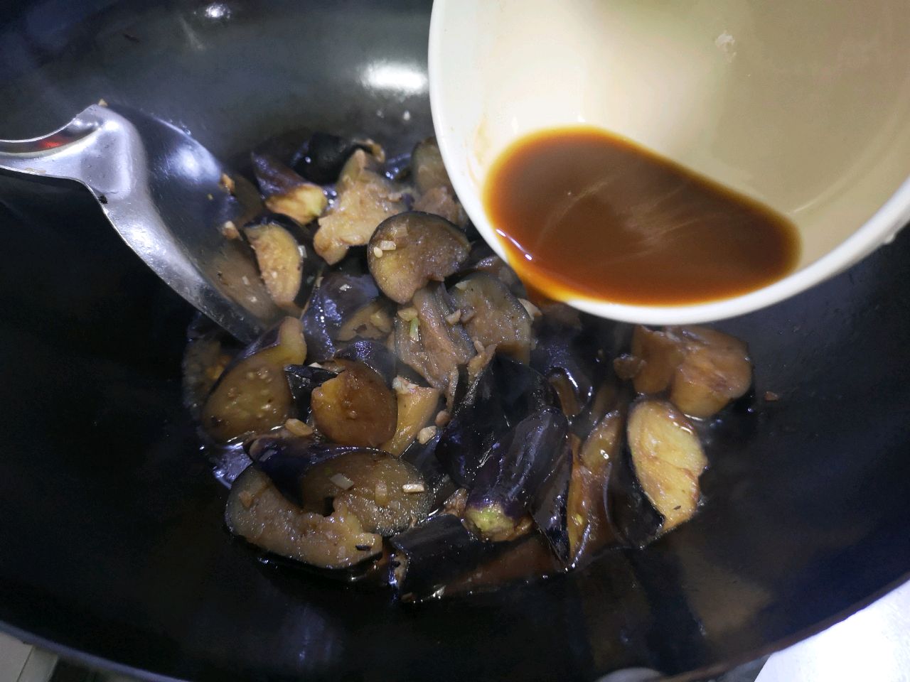 蚝油蒜香茄子