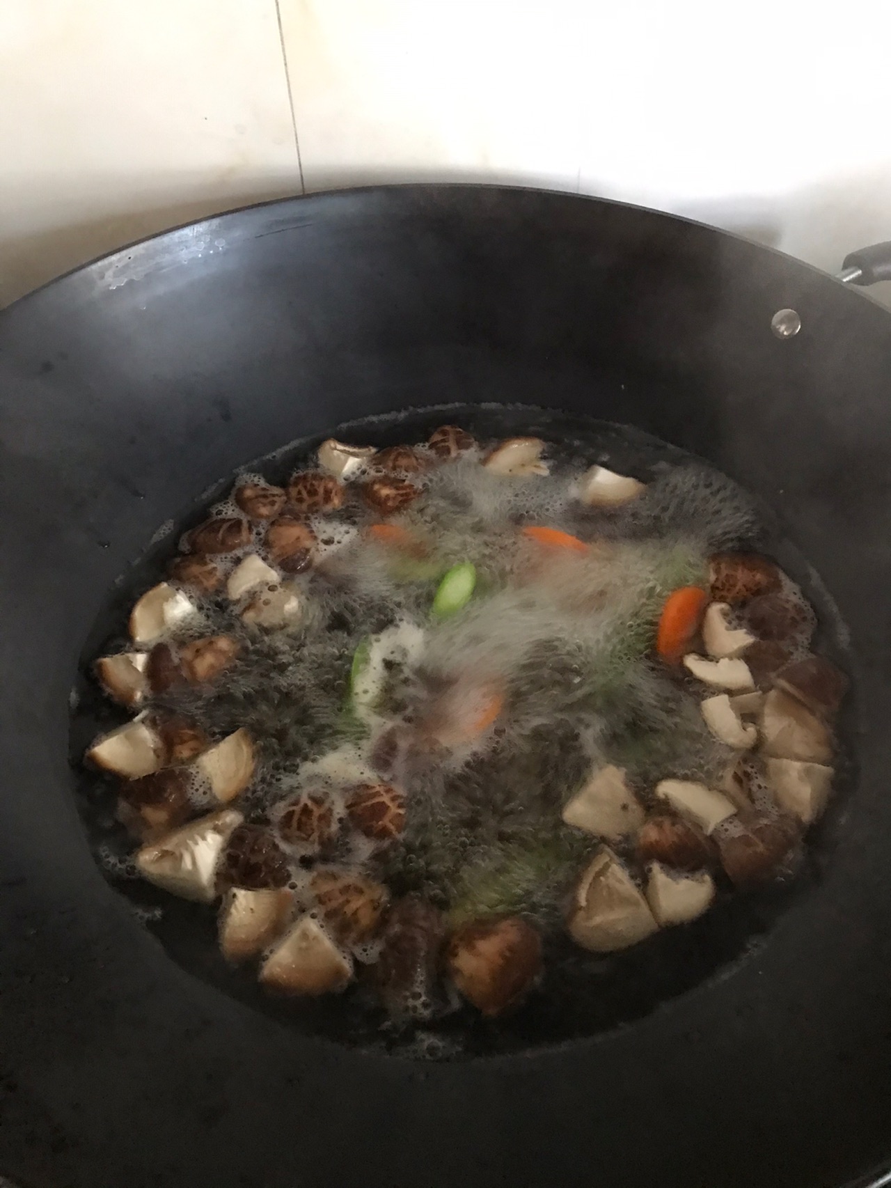 蚝油鲜虾炒鲜菇