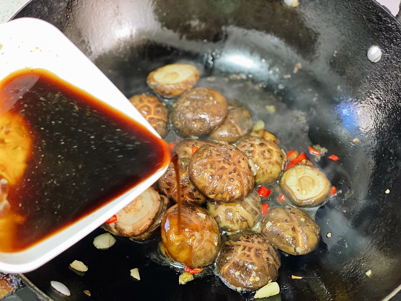 蚝油香菇“素鲍鱼”