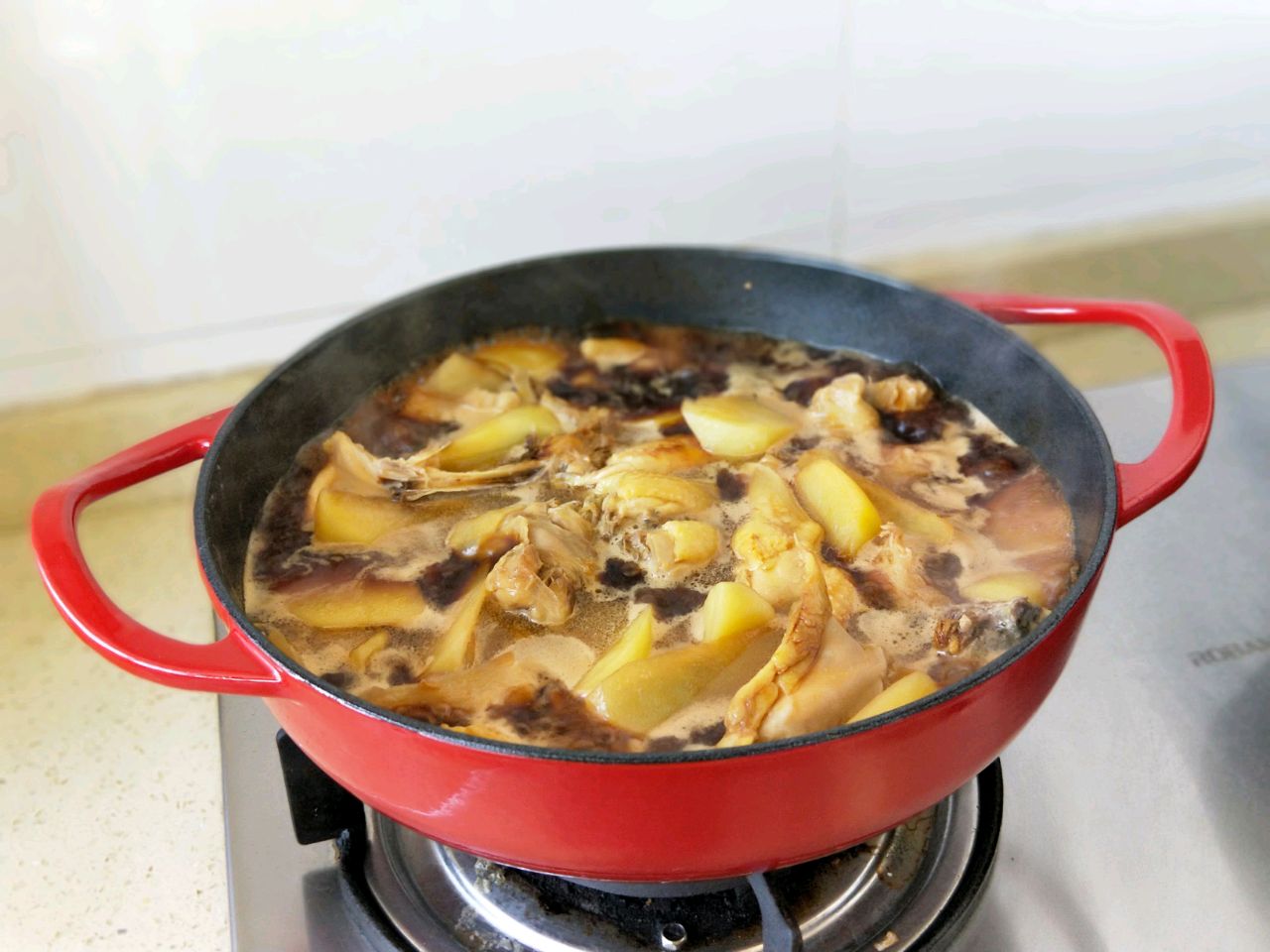 耗油小鸡炖土豆