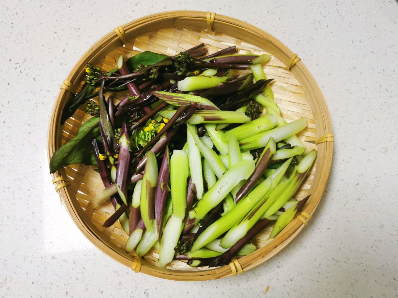 蚝汁红菜苔