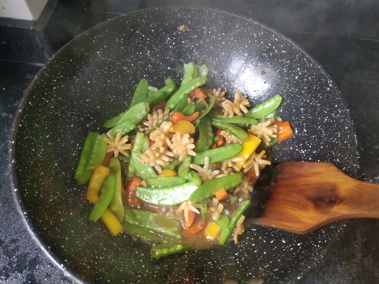 荷兰豆炒鱿鱼花