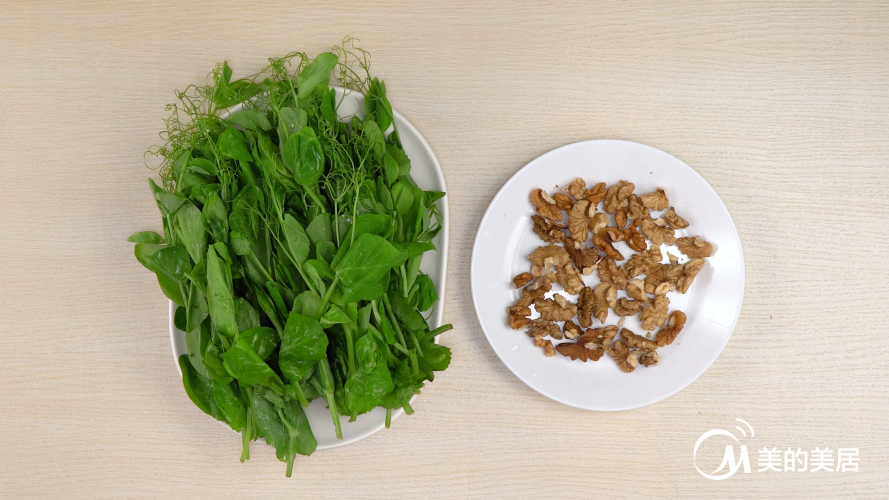 核桃豌豆苗