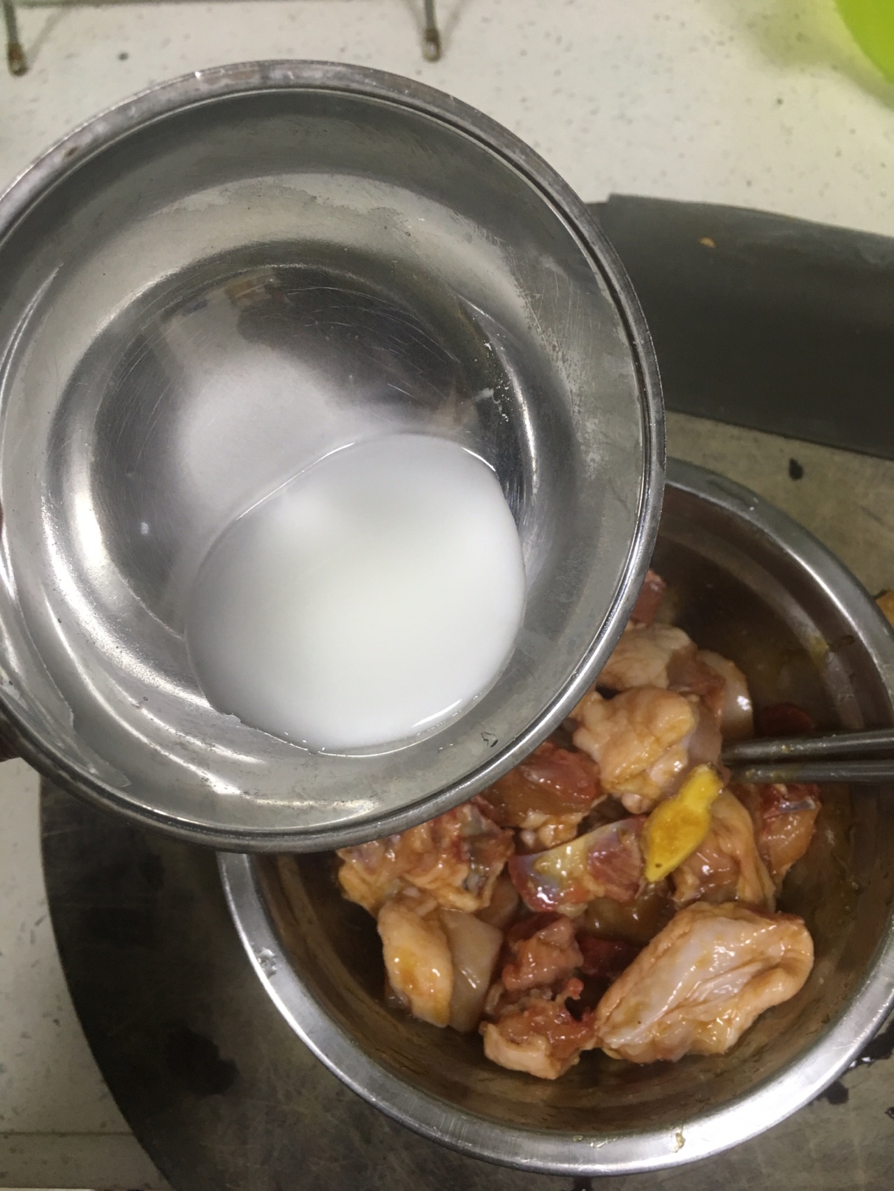 荷叶蒸滑鸡