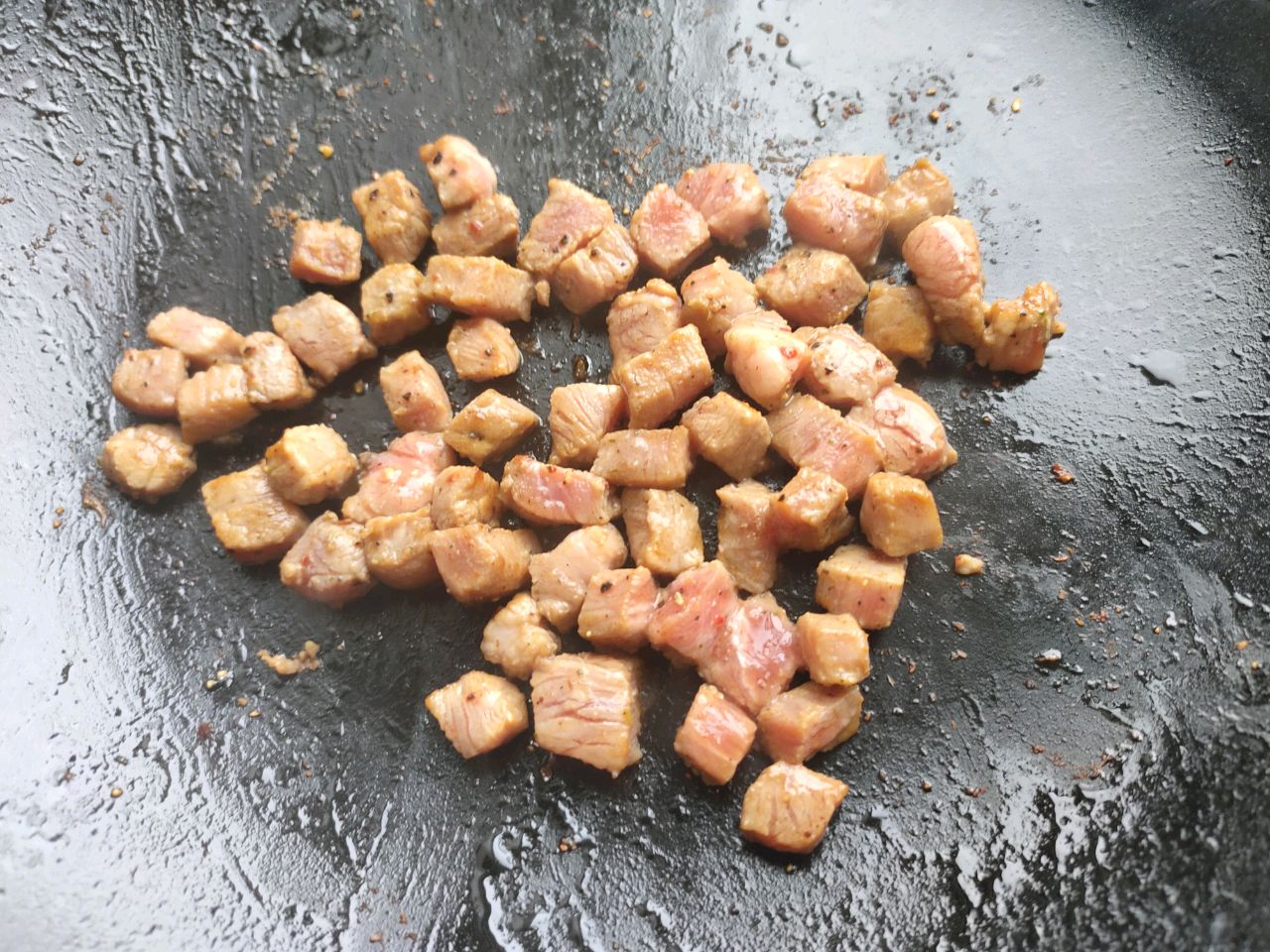 黑胡椒肉丁披萨(自制披萨饼底)