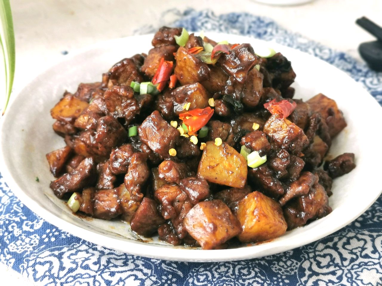 黑胡椒土豆肉粒