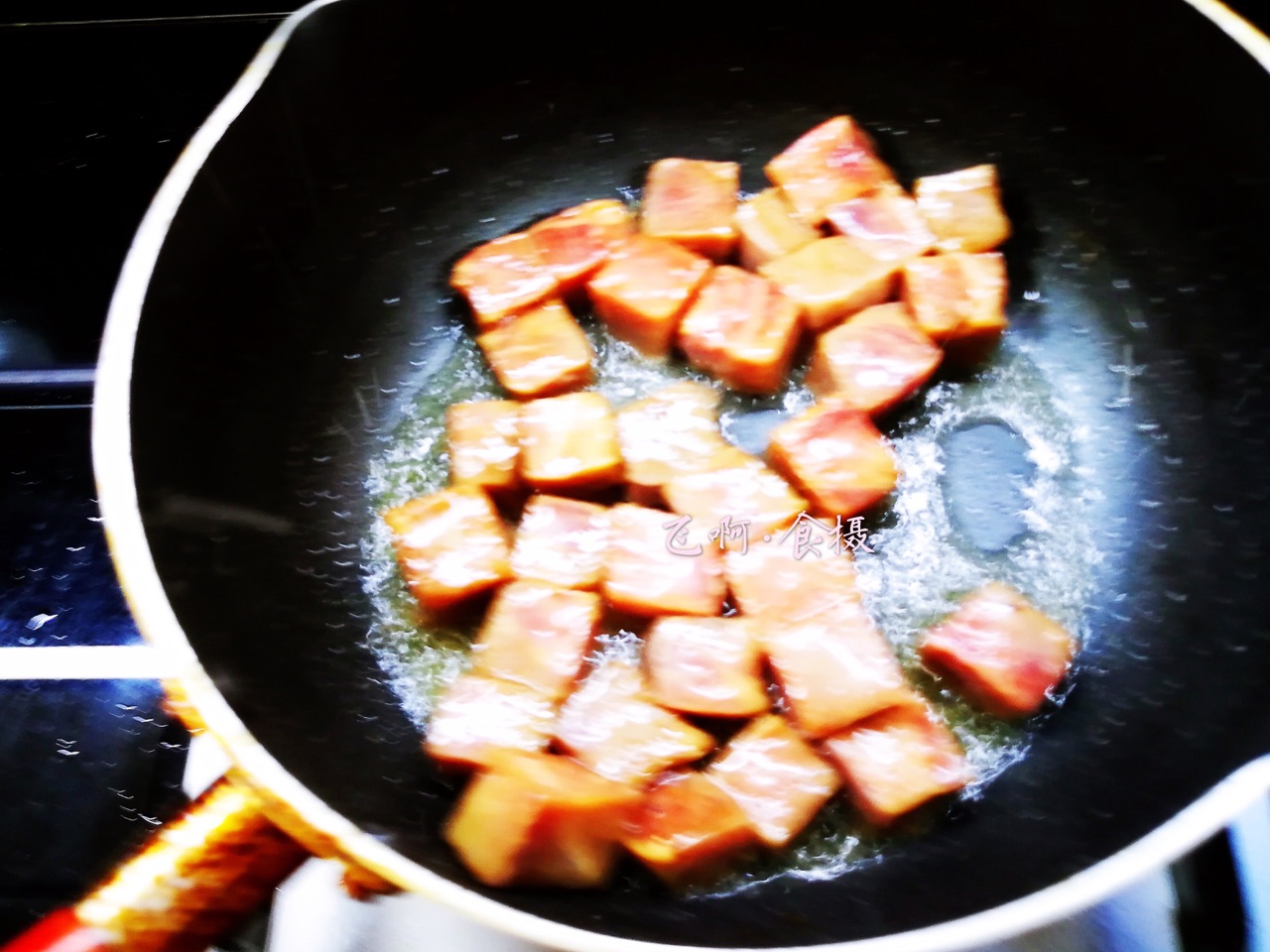 黑椒牛肉粒炒年糕