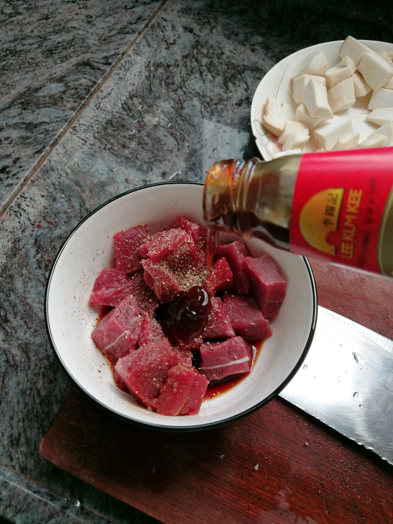 黑椒牛肉粒焖杏鲍菇