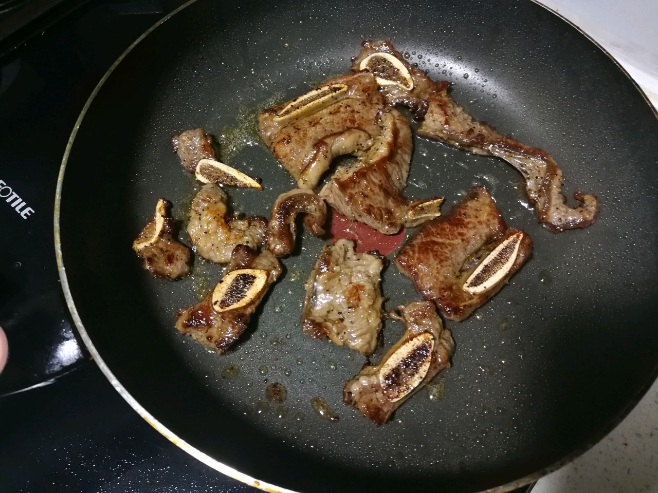 黑椒牛仔骨