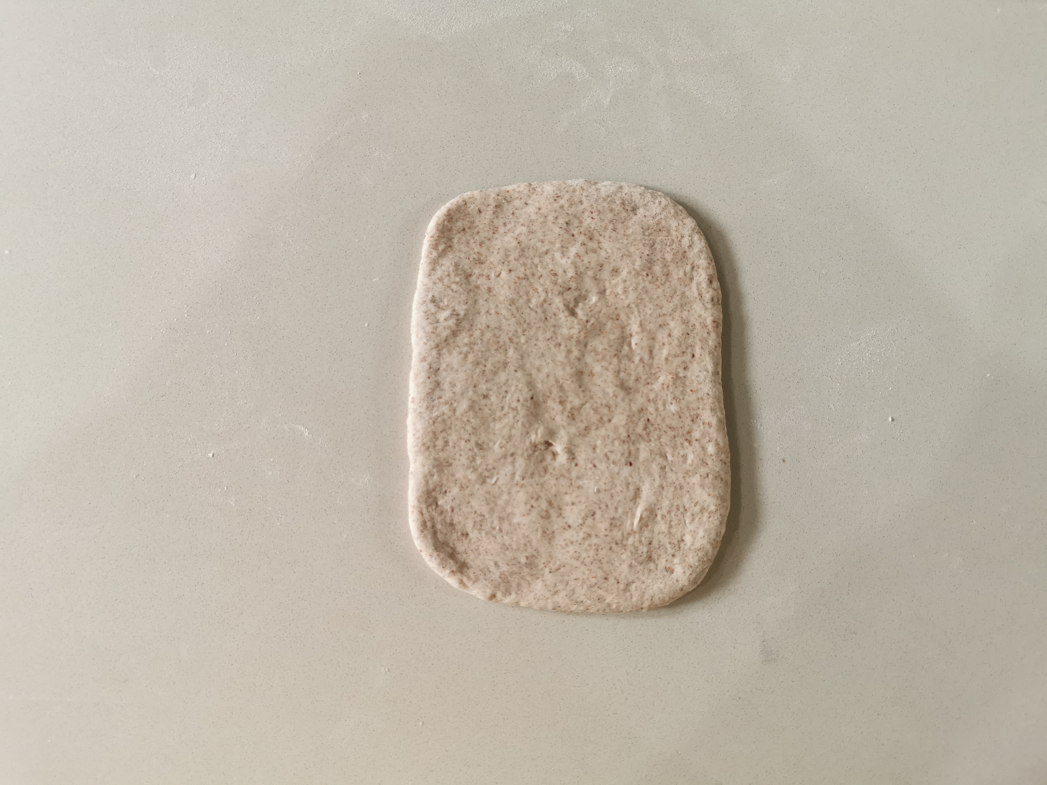 黑麦核桃面包，还带有点嚼劲哦！