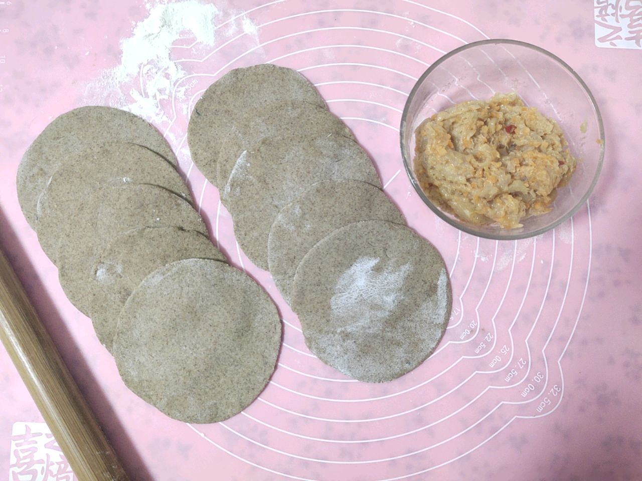 黑麦鸡肉包