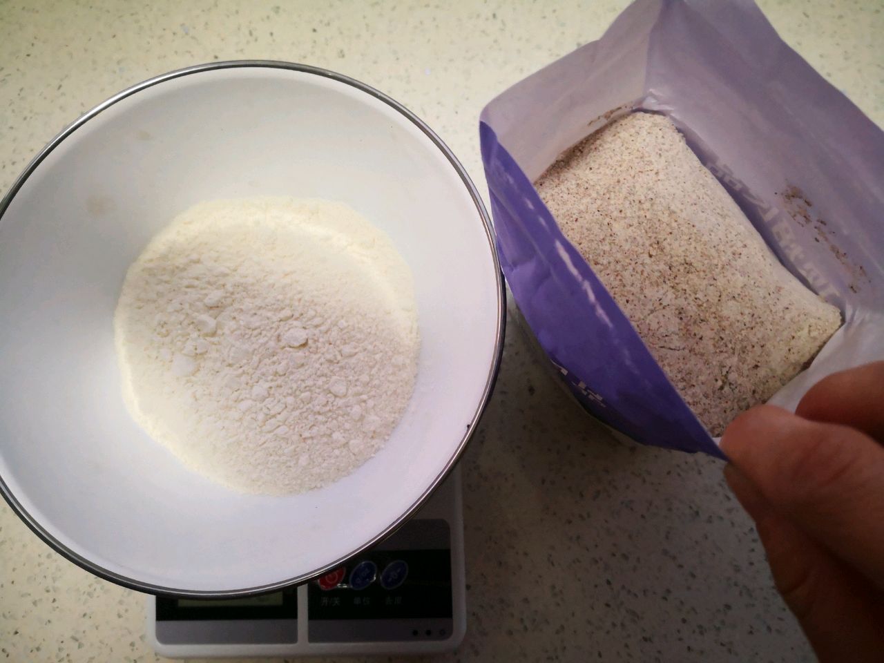 黑麦葡萄干面包