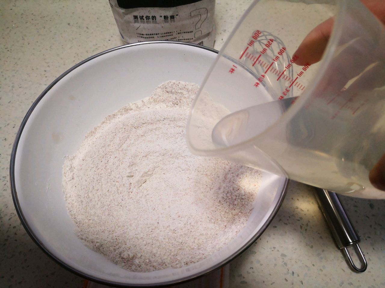 黑麦葡萄干面包