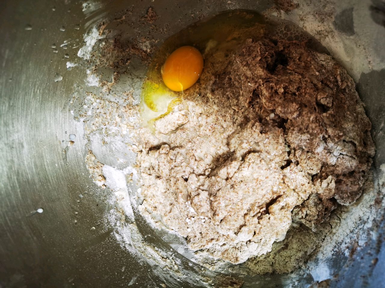 黑麦肉松豆沙华夫饼。