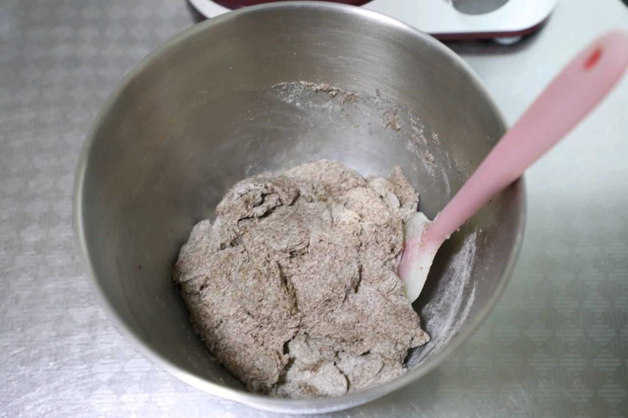 黑全麦欧包
