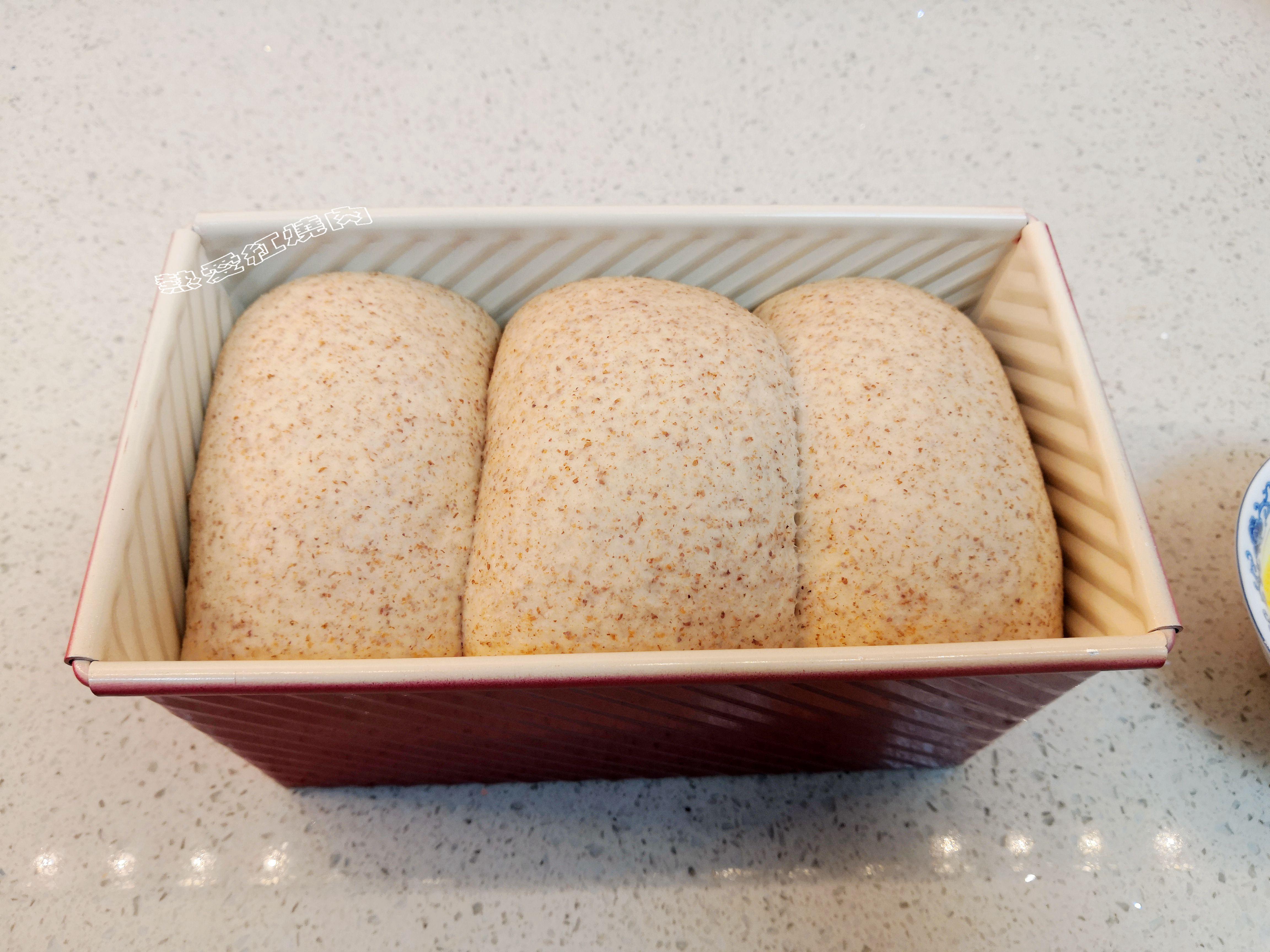 黑全麦软吐司